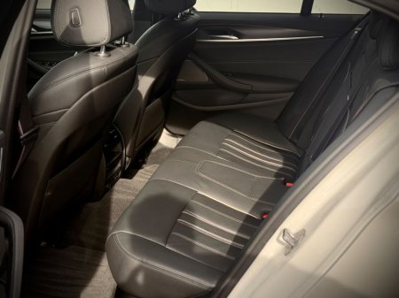 2023 BMW 5 Series - thumbnail 12