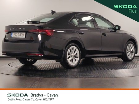 2025 Skoda Octavia - thumbnail 3