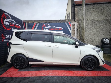 2019 Toyota Sienta - thumbnail 10