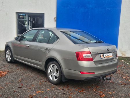2015 Skoda Octavia COMBI AMBITION 1.6TDI 110HP DSG