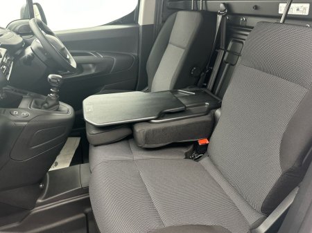 2026 Peugeot Partner - thumbnail 8