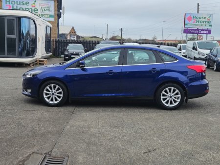 2016 Ford Focus - thumbnail 8