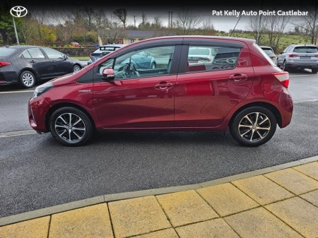 2018 Toyota Yaris - thumbnail 16