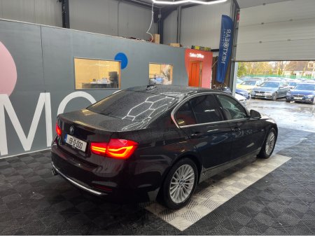 2019 BMW 3 Series 2019 BMW 320D LUXURY 2.0 AUTOMATIC / CRUISE CONTROL / REVERSE CAMERA / ELECTRIC MEMORY & HEATED SEATS AND MORE thumbnail