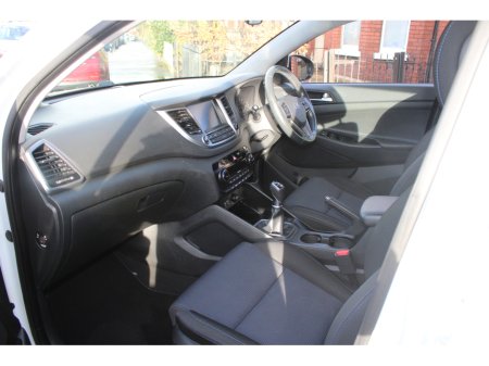 2016 Hyundai Tucson 1.7 CRDI SE NAV BL/DR 5DR €11,850 thumbnail