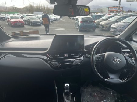 2019 Toyota C-HR - thumbnail 8