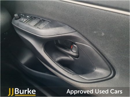 2022 Toyota Yaris - thumbnail 17