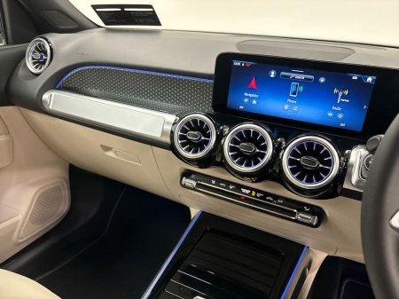 2025 Mercedes-Benz GLB - thumbnail 16