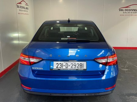 2023 Skoda Superb - thumbnail 7