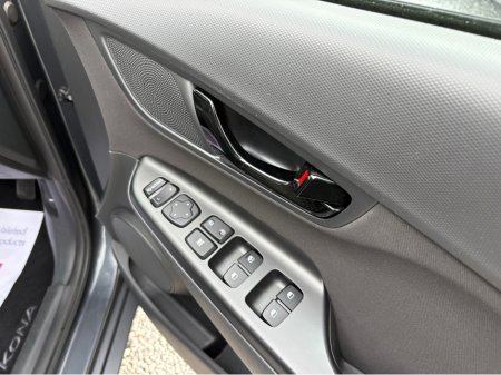 2020 Hyundai Kona - thumbnail 12