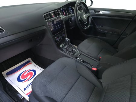 2017 Volkswagen Golf 1.2 TSI DSG EST 110HP BMT Trendline €16,950 thumbnail