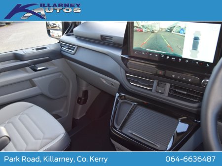 2026 Ford Tourneo Custom 2026 PHEV Tourneo Custom Limited 2.5 Auto thumbnail