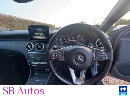 2018 Mercedes-Benz 180 - thumbnail 12