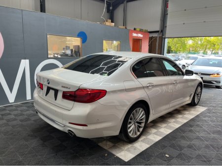 2018 BMW 5 Series - photo 2