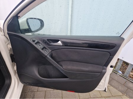 2012 Volkswagen Golf 1.2 PETROL AUTO €8,995 thumbnail