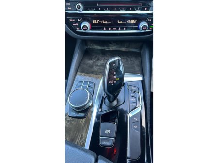 2018 BMW 5 Series - thumbnail 23