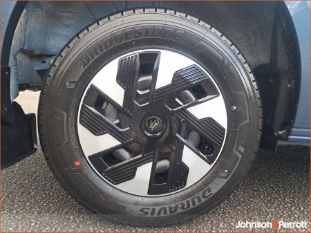 2026 Ford Transit Custom Trend PHEV €38,320 thumbnail