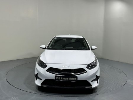 2023 Kia Ceed - view 2