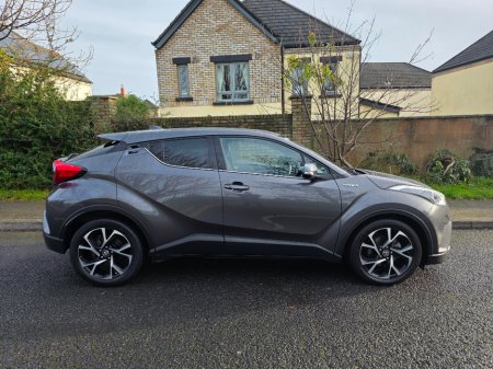 2019 Toyota C-HR Hybrid Sport 4DR Auto €19,850
