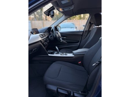 2017 BMW 3 Series - thumbnail 40