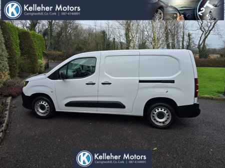 2024 Peugeot Partner  €17,950 thumbnail