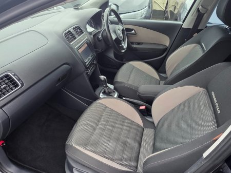 2011 Volkswagen Polo - thumbnail 10