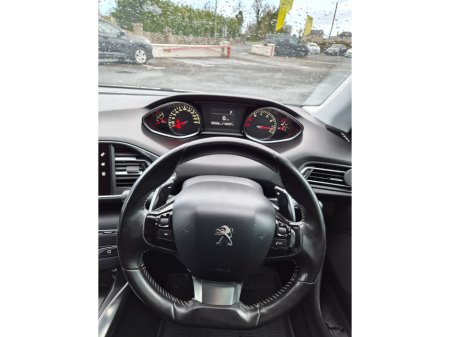 2015 Peugeot 308 - thumbnail 11