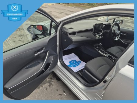 2022 Toyota Corolla LUNA 4DR AUTO HYBRID €20,500 thumbnail