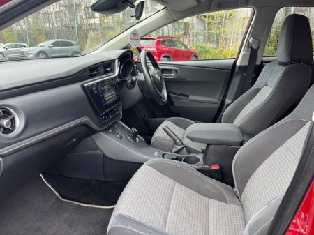 2018 Toyota Auris - thumbnail 6