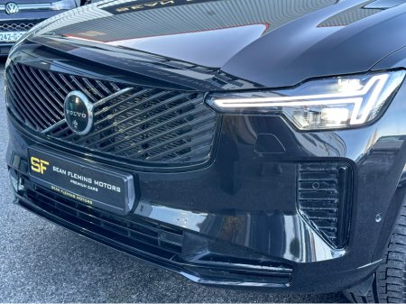 2025 Volvo XC90 + T8 PHEV AWD AUTO PLUS €78,950 thumbnail
