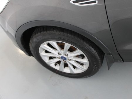 2016 Ford Kuga - thumbnail 29