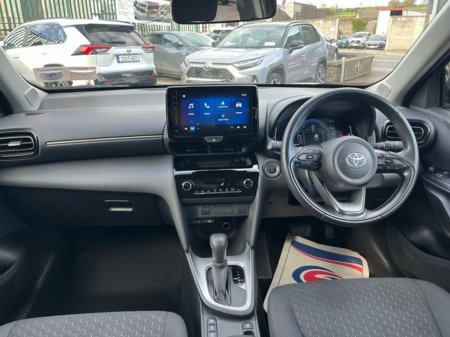 2024 Toyota Yaris Cross - thumbnail 8