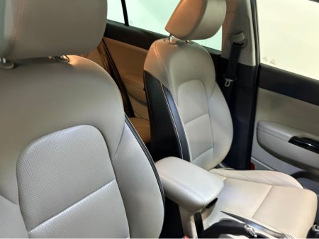 2021 Kia Sportage - thumbnail 15