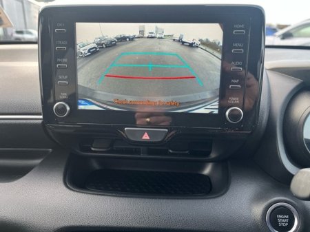 2024 Toyota Yaris YARIS 1.5 LUNA SPORT €25,950 thumbnail