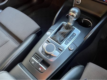 2019 Audi A3 S-LINE BLACK EDITION SALOON AUTOMATIC 1.4 PETROL //HIGH SPEC//LOW MILES//HALF LEATHER HEATED SEATS//KEYLESS ENTRY//ADAPTIVE CRUISE CONTROL// thumbnail