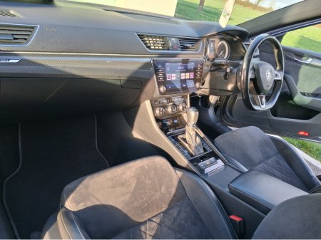 2018 Skoda Superb - thumbnail 13