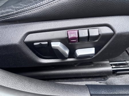 2016 BMW 3 Series - thumbnail 11