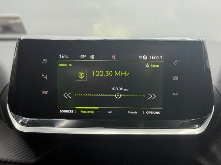 2020 Peugeot 2008 ALLURE 1.2 100 4DR €18,950 thumbnail