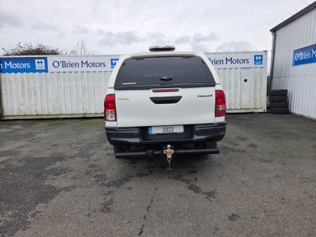 2022 Toyota Hilux ACTIVE PLUS D-4D 4WD DCB €27,500 thumbnail