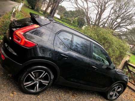 2021 Volvo XC40 - thumbnail 8