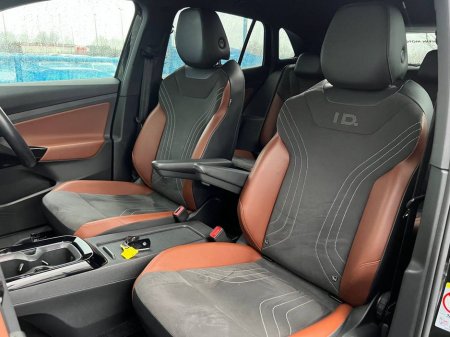 2023 Volkswagen ID.4 PRO LIFE 77KWH // APPLE CARPLAY/ANDROID AUTO // DIAMOND CUT ALLOYS // AMBIENT LIGHTING €25,900 thumbnail