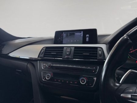 2015 BMW 3 Series - thumbnail 14