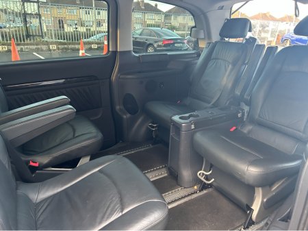 2008 Mercedes-Benz Viano AUTO//ELECTRIC WHEEL CHAIR RAMP//6 CAPTAINS UNMARKED LEATHER SEATS//DVD//ELECTRIC DOOR CLOSING///BRAND NEW NCT 2/2027///TINY MLS///UNIQUE OPPORTUNITY €15,950 thumbnail