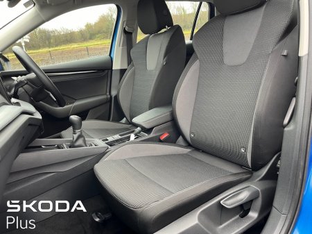 2025 Skoda Octavia - view 4