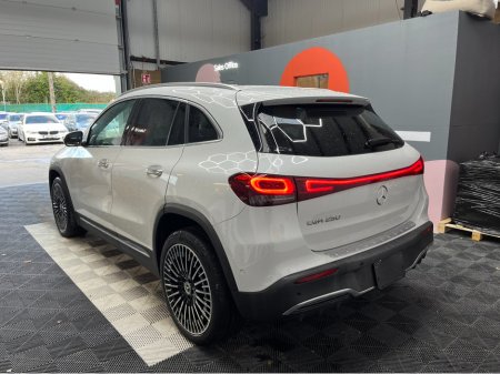 2023 Mercedes-Benz EQA - thumbnail 4
