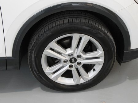 2021 Audi Q2 30 Tfsi 110HP SE 4DR €25,999 thumbnail