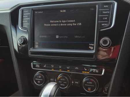 2016 Volkswagen Passat ( 162 REG 2.0 TSI R-LINE FULL LEATHER SEATS ELECTRIC HEATED SEATS SAT-NAV REV CAMERA BLIND-SPOT CARPLAY ANDROID AUTO €19,950 thumbnail