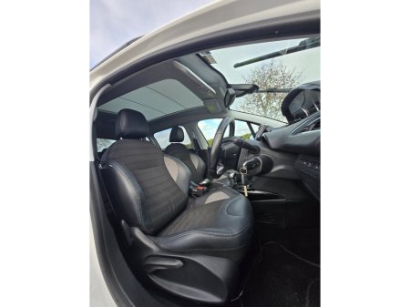 2019 Peugeot 2008 - thumbnail 11