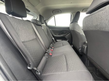 2023 Toyota Yaris - thumbnail 5
