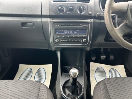 2011 Skoda Fabia - thumbnail 16